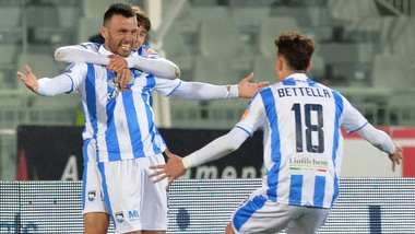 Memushaj lancia il Pescara nel derby: 2-1 all'Ascoli