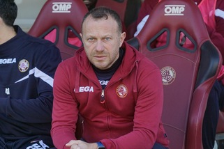 Livorno, Breda: "Frosinone è una corazzata, ma non partiamo battuti"