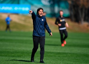 Conte incita l'Inter in allenamento: pensa alla Juve?
