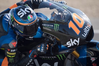 Qatar, Sky Racing Team VR46 scalda i motori per Moto2 e Moto3
