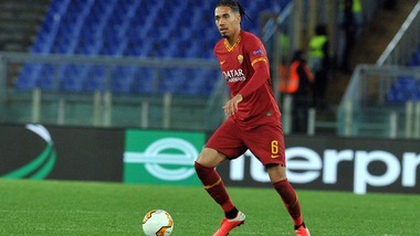 Roma, lo United chiede 30 milioni per il riscatto di Smalling