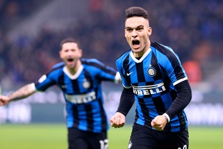 Inter, Martinez sfida CR7: poi va da Messi al Barça