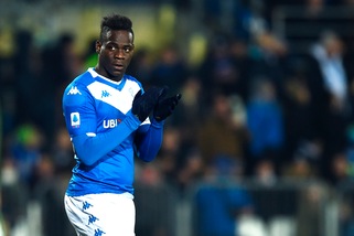 Coronavirus, Balotelli non ci sta: "Non si scherza con la salute: nessuno è un robot"