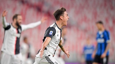 Serie A, Juve-Inter 2-0: Ramsey e Dybala show, Sarri torna in vetta