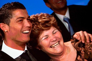Jornal Madeira: "Ronaldo a Madeira da mamma Dolores"