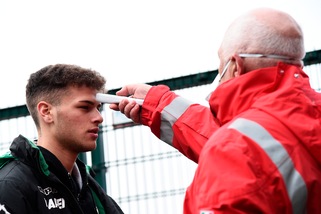 I controlli anti coronavirus prima di Sassuolo-Brescia