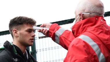 I controlli anti coronavirus prima di Sassuolo-Brescia