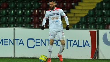 Serie C Cavese-Potenza 0-0. Catanzaro-Bari 1-1: Antenucci e Kanoute