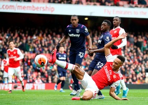 Coronavirus, Arsenal in quarantena: no al match con il Manchester City