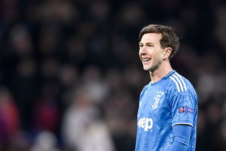 Coronavirus, Bernardeschi: "Vado in ritiro per tutelare la mia famiglia"