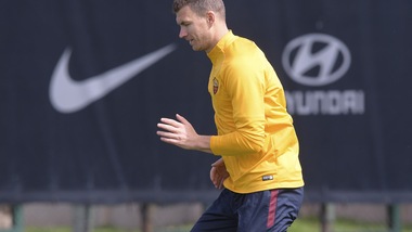 Roma, Dzeko ce la fa col Siviglia