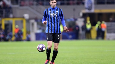 Atalanta, Caldara: "Diamo un calcio al Coronavirus"