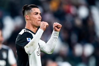 Coronavirus, Marca: "Ronaldo trasformerà in ospedali i suoi hotel in Portogallo"