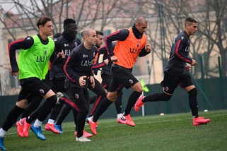 Coronavirus, il Bologna tra allenamenti a casa e solidarietà