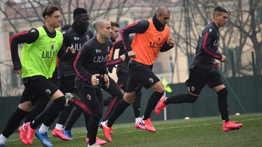 Coronavirus, il Bologna tra allenamenti a casa e solidarietà