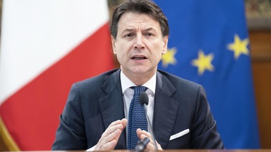 Conte: "I canti al balcone sono un abbraccio collettivo"