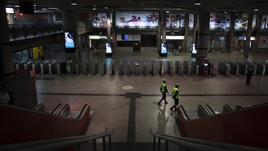 Coronavirus, boom di contagi: la Spagna chiude le frontiere