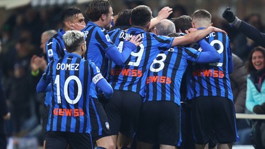 Coronavirus, l'Atalanta: "Medici, infermieri, cittadini: tifiamo per questa squadra"