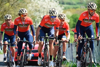 Coronavirus, rinviati Giro delle Fiande, Parigi-Roubaix e le classiche