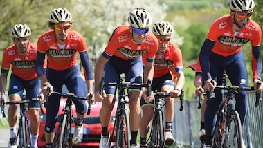 Coronavirus, rinviati Giro delle Fiande, Parigi-Roubaix e le classiche