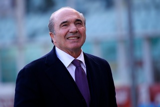 Fiorentina, la lettera di Commisso: "Sconfiggiamo il Coronavirus tutti uniti"