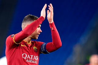 Coronavirus, Dzeko e la Roma: "Facciamo il tifo per medici e infermieri"