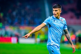 Coronavirus, Correa: "Stringiamo i denti, ripartiremo"