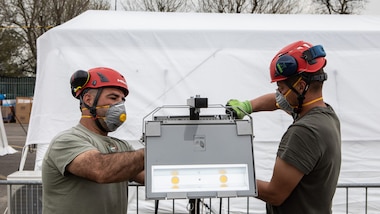 Coronavirus, Oms guarda l'Italia: "Un barlume di speranza, ma è ancora presto"