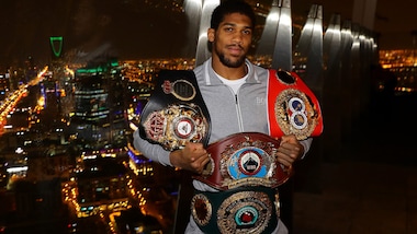 Coronavirus, Joshua in quarantena dopo l'incontro con il Principe Carlo