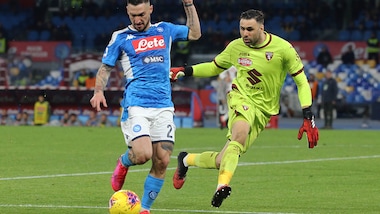 Napoli, per la porta spunta ancora Sirigu