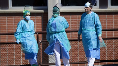 Coronavirus, in Spagna altri 838 morti: bollettino record