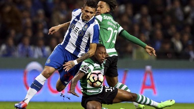 Roma, idea Soares partner di Dzeko