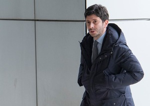 Coronavirus, Speranza: "Restrizioni estese almeno fino a Pasqua"