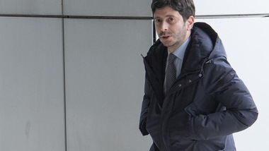 Coronavirus, Speranza: "Restrizioni estese almeno fino a Pasqua"