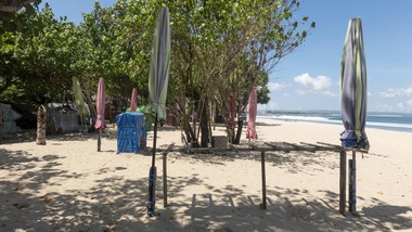 Coronavirus, spiagge vuote in Indonesia