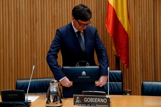 Coronavirus, in Spagna 950 decessi in 24 ore: superata quota 10 mila