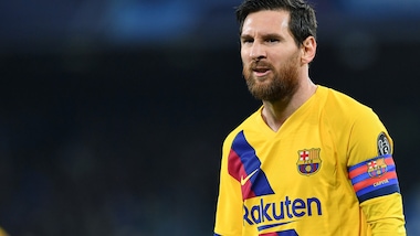 Sun: "Messi, il jet privato effettua atterraggio d'emergenza"