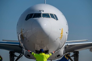 Coronavirus, a Palermo il primo aereo dalla Cina: 40 tonnellate di aiuti!