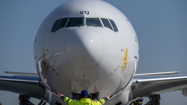 Coronavirus, a Palermo il primo aereo dalla Cina: 40 tonnellate di aiuti!