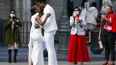 Coronavirus, in Belgio ci si sposa così