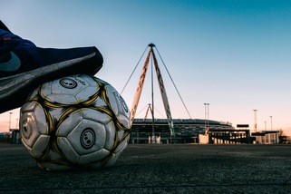 Coronavirus: Castellacci: "Riprendere il campionato? Sono perplesso"