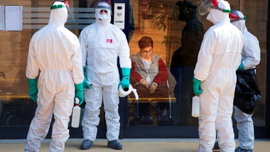 Coronavirus, quasi 14mila morti in Spagna: 743 nelle ultime 24 ore