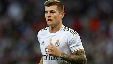 Kroos contro il taglio degli stipendi: "È inutile, meglio la beneficenza"