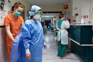 Coronavirus, altri 757 morti in Spagna: sono quasi 15mila