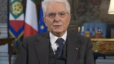 Coronavirus, il messaggio di Mattarella alla Polizia: "Grazie per impegno straordinario"