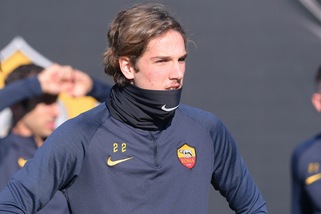 Roma, Zaniolo e la foto del bimbo che gioca con la sua maglia: "Che orgoglio!"