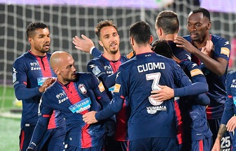 Coronavirus, il Crotone dona 4000 mascherine all'ASP cittadina