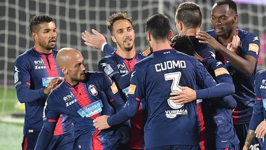 Coronavirus, il Crotone dona 4000 mascherine all'ASP cittadina