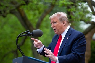 Coronavirus, Trump: "Sono stufo, lo sport deve ricominciare"