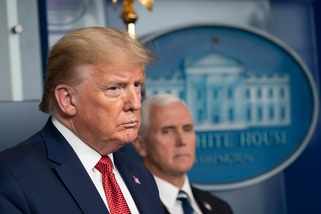 Coronavirus, Trump: ecco il piano in tre fasi per riaprire gli Usa